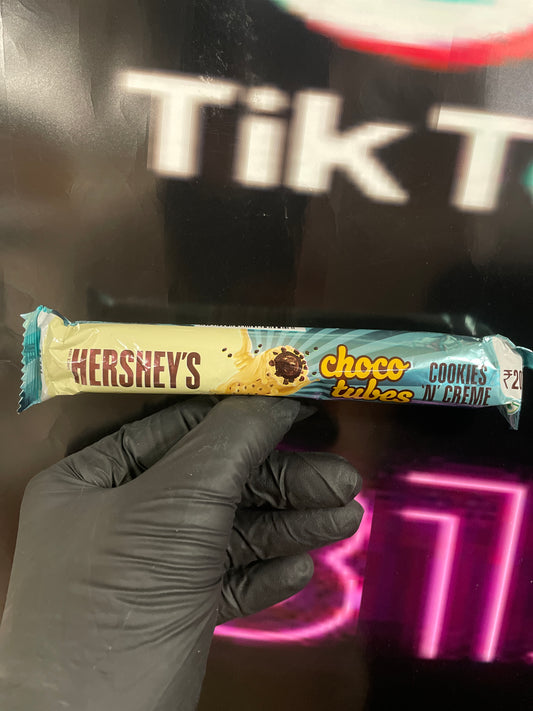 Hershey Cookies & Cream Tubes